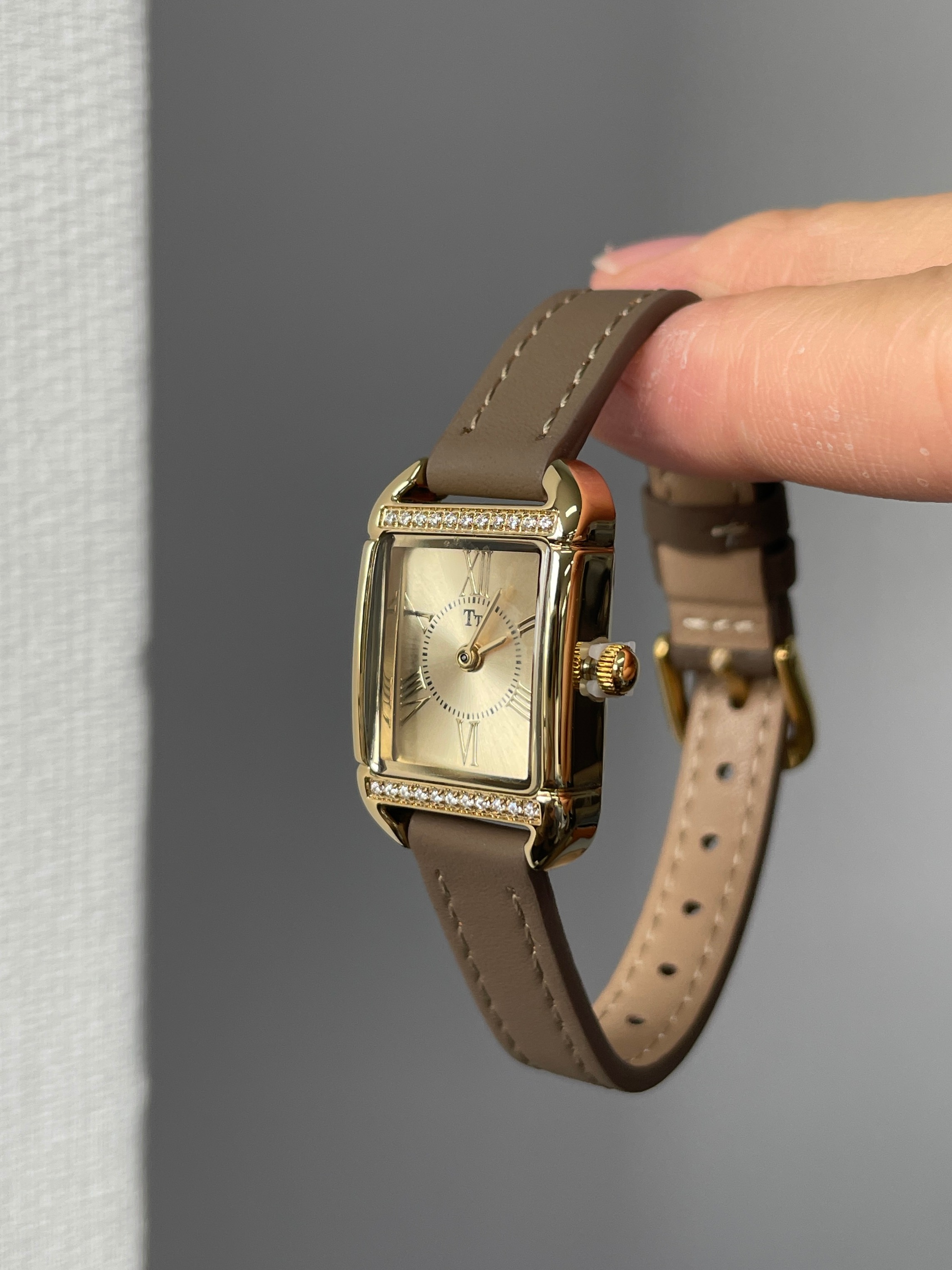 Luxury Watch Values - Luxury women's watch, square design, elegant