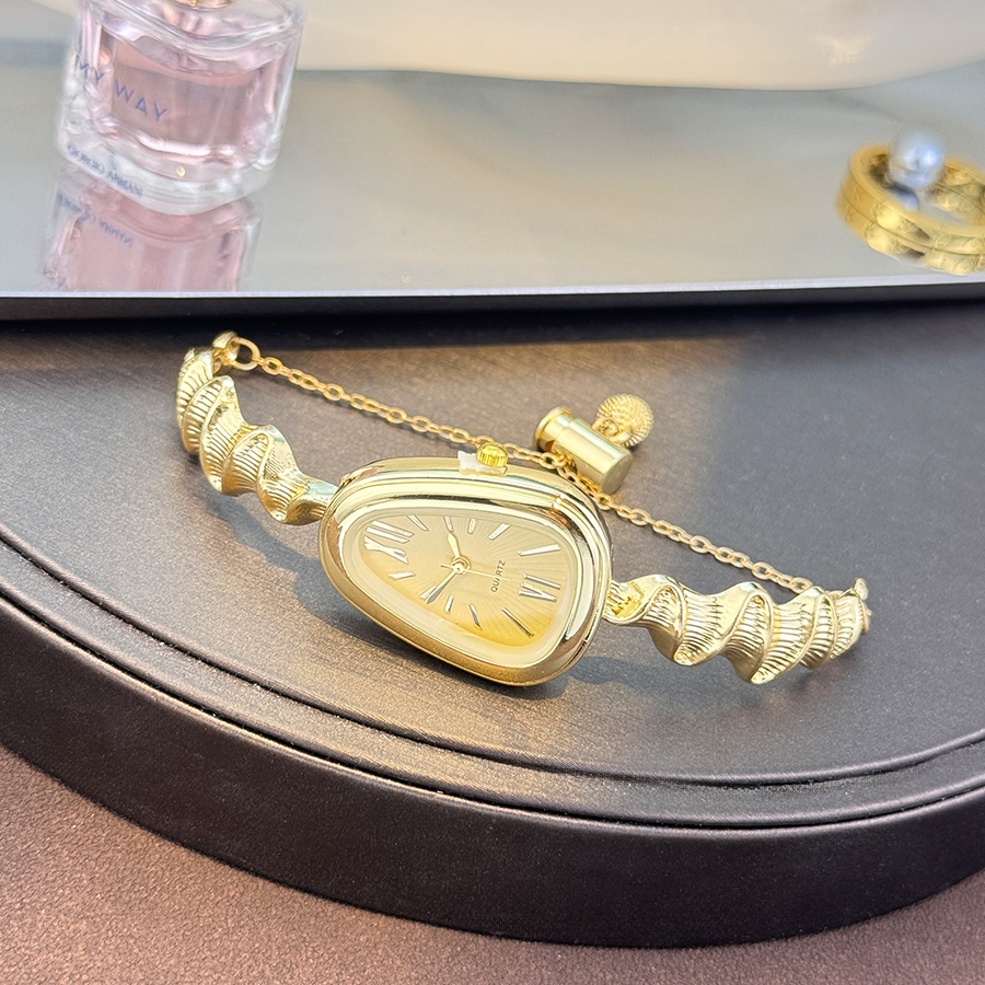 Elegant Snake-Shape Ladies Qua - Luxury Watch Collection 리뷰 및 가격
