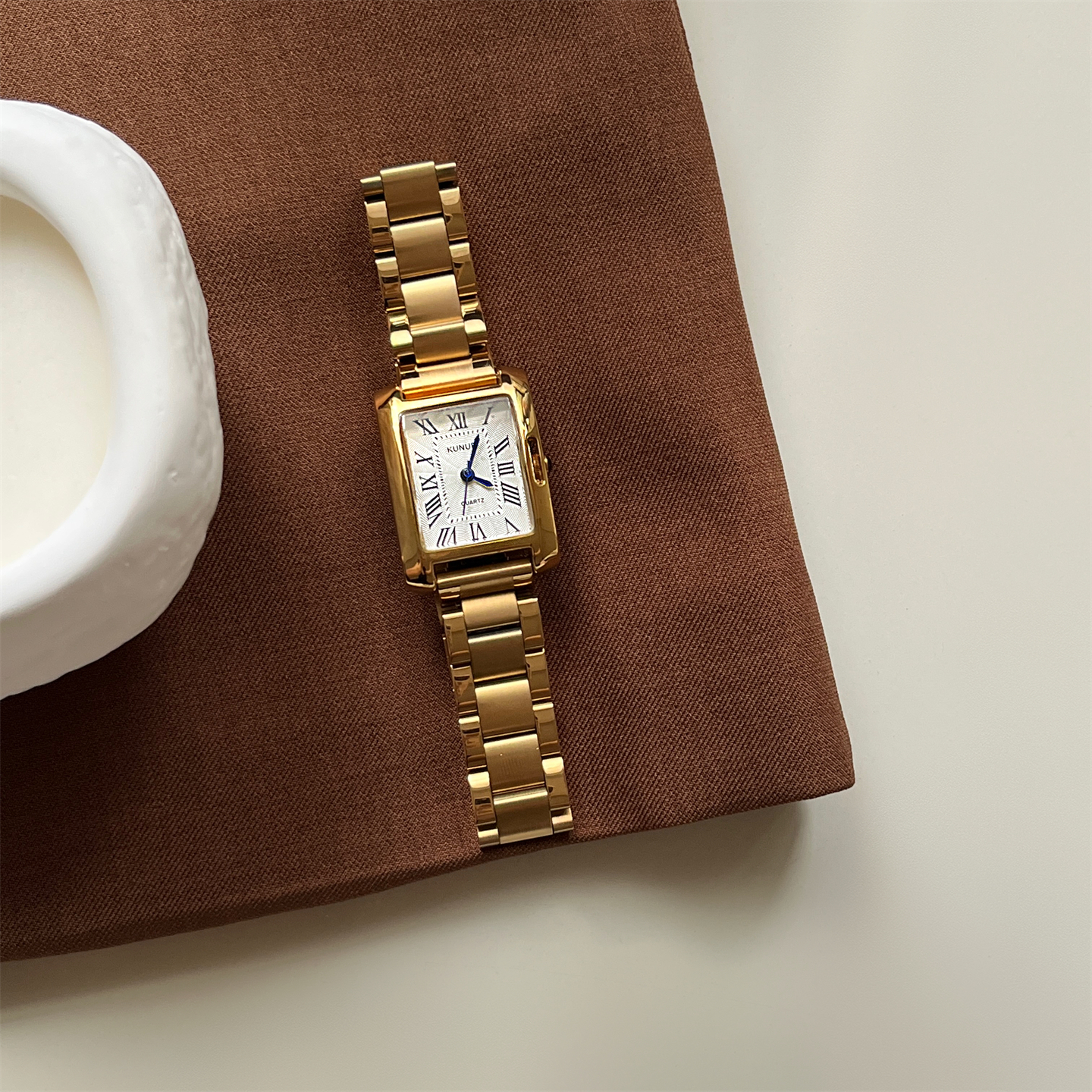 Hollow slender steel strap wat - Luxury Watch Values 리뷰 및 가격