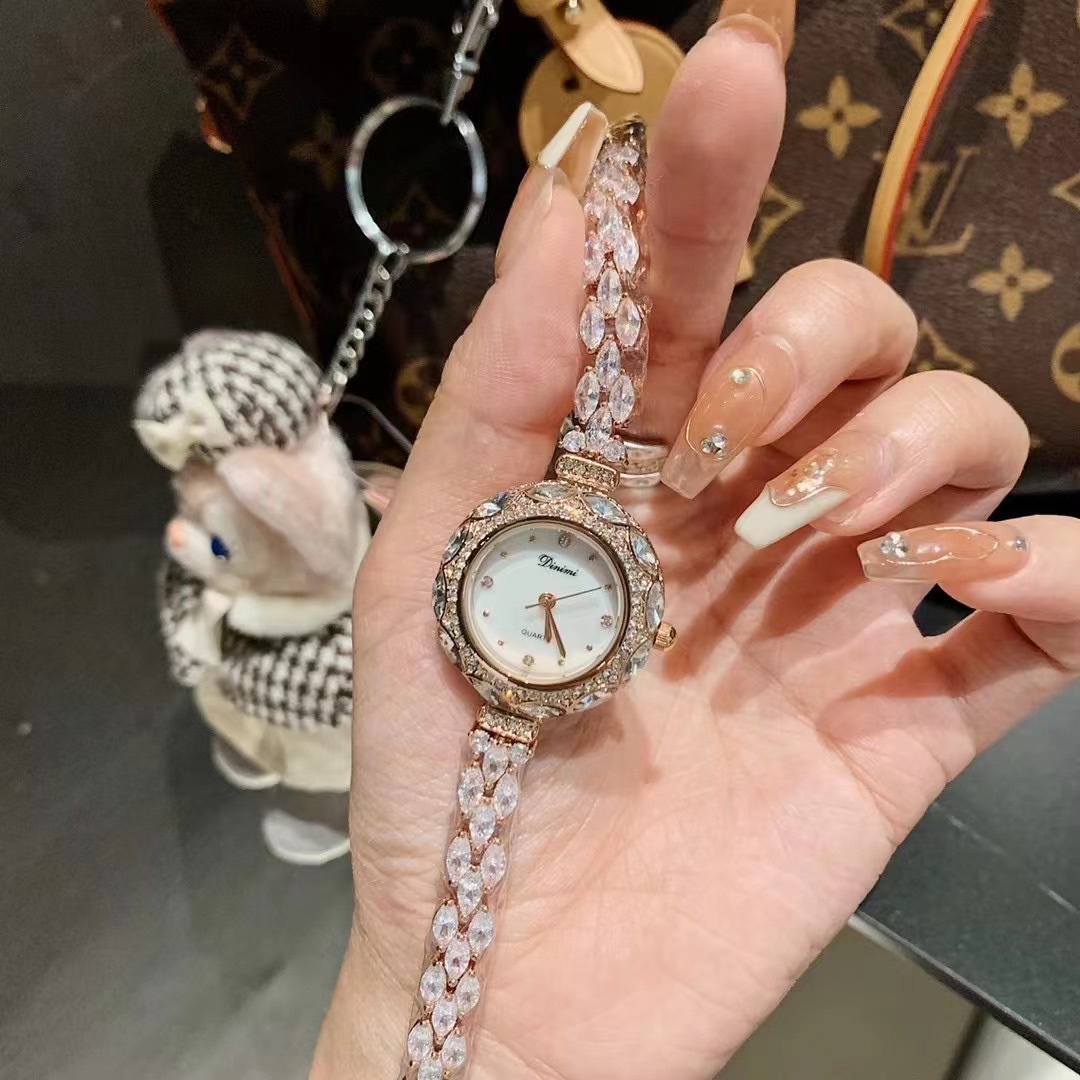 Exquisite and stylish Korean-s - Luxury Watch Values 리뷰 및 가격