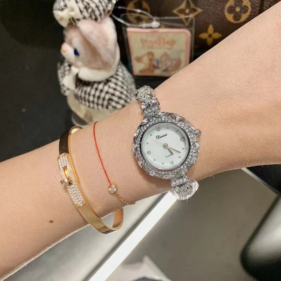 Exquisite and stylish Korean-s - Luxury Watch Values 리뷰 및 가격