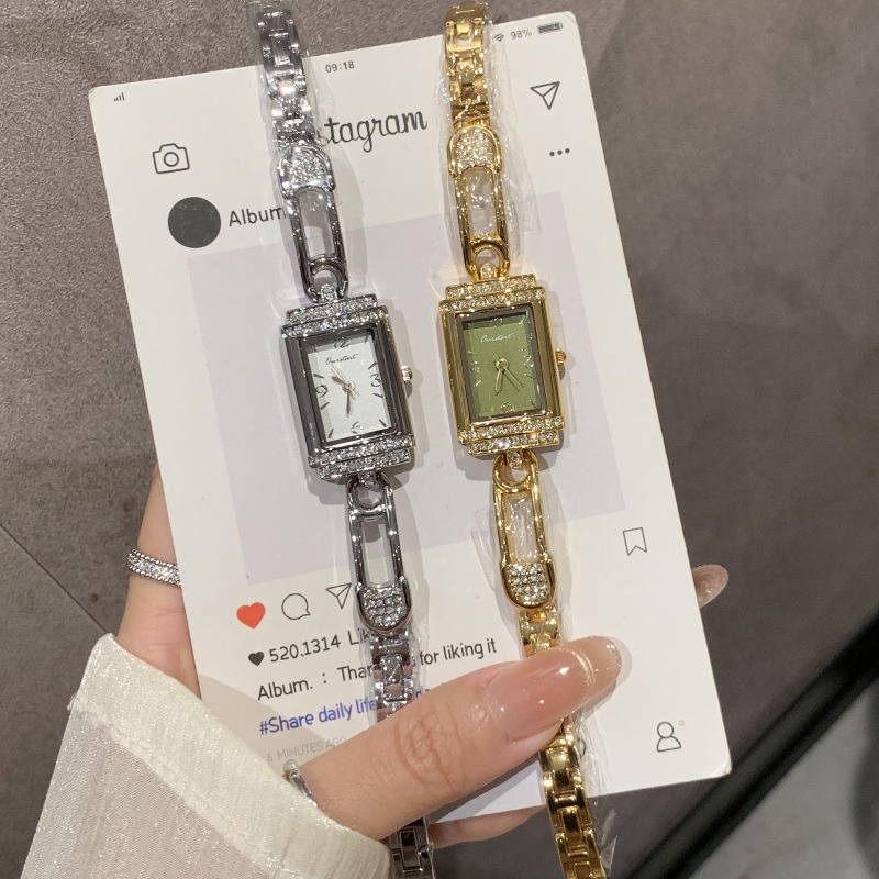 Small pin old money style hand - Luxury Watch Values 리뷰 및 가격